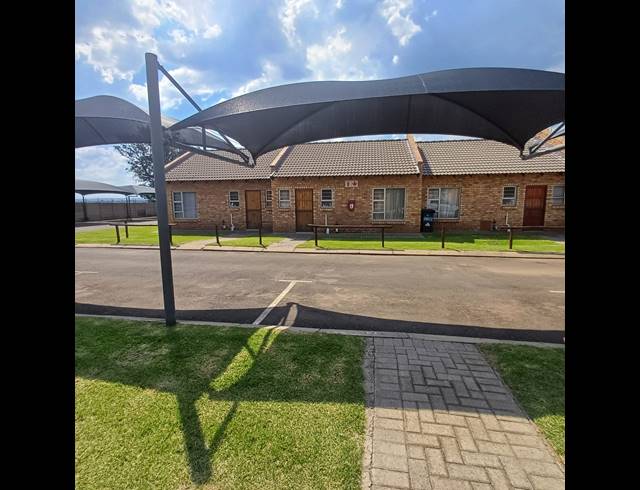 2 BEDROOM TOWNHOUSE RENTED IN RIVERSDALE